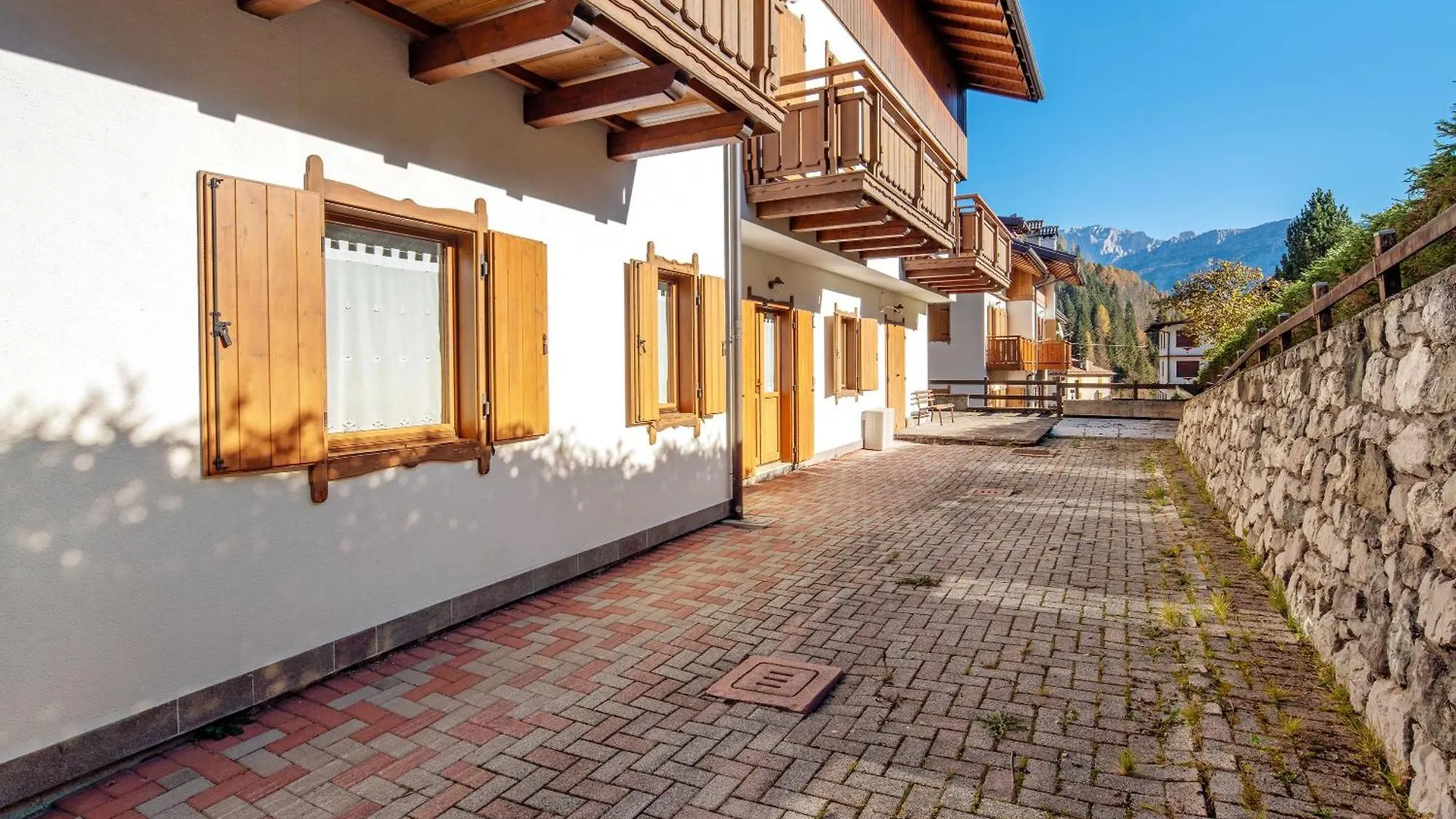 Residence Malibu Appartamento 3 فالكادي شقة